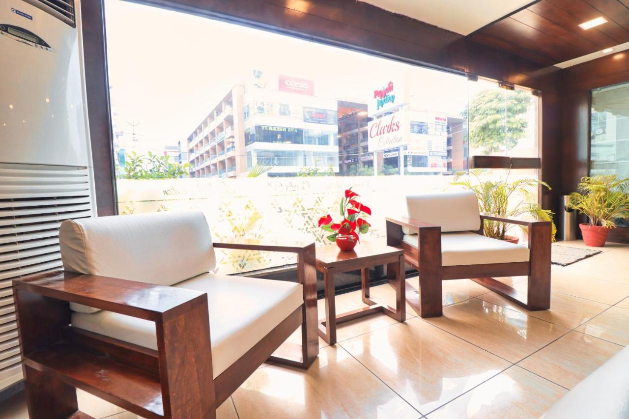 Hotel Clarks Collection Vadodara Exterior photo